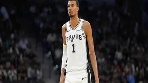 王欣瑜郑赛赛轻松晋级澳网女双16强